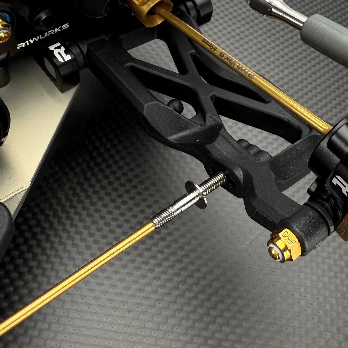 R1 Wurks - Titanium rear lower shock mounts - pr (all AE or R1 off road buggies or trucks) - Image 6