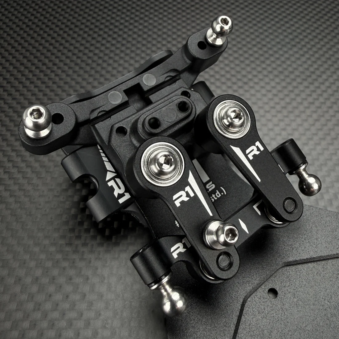 R1 Wurks – Black aluminium steering rack (R1B) - Image 3