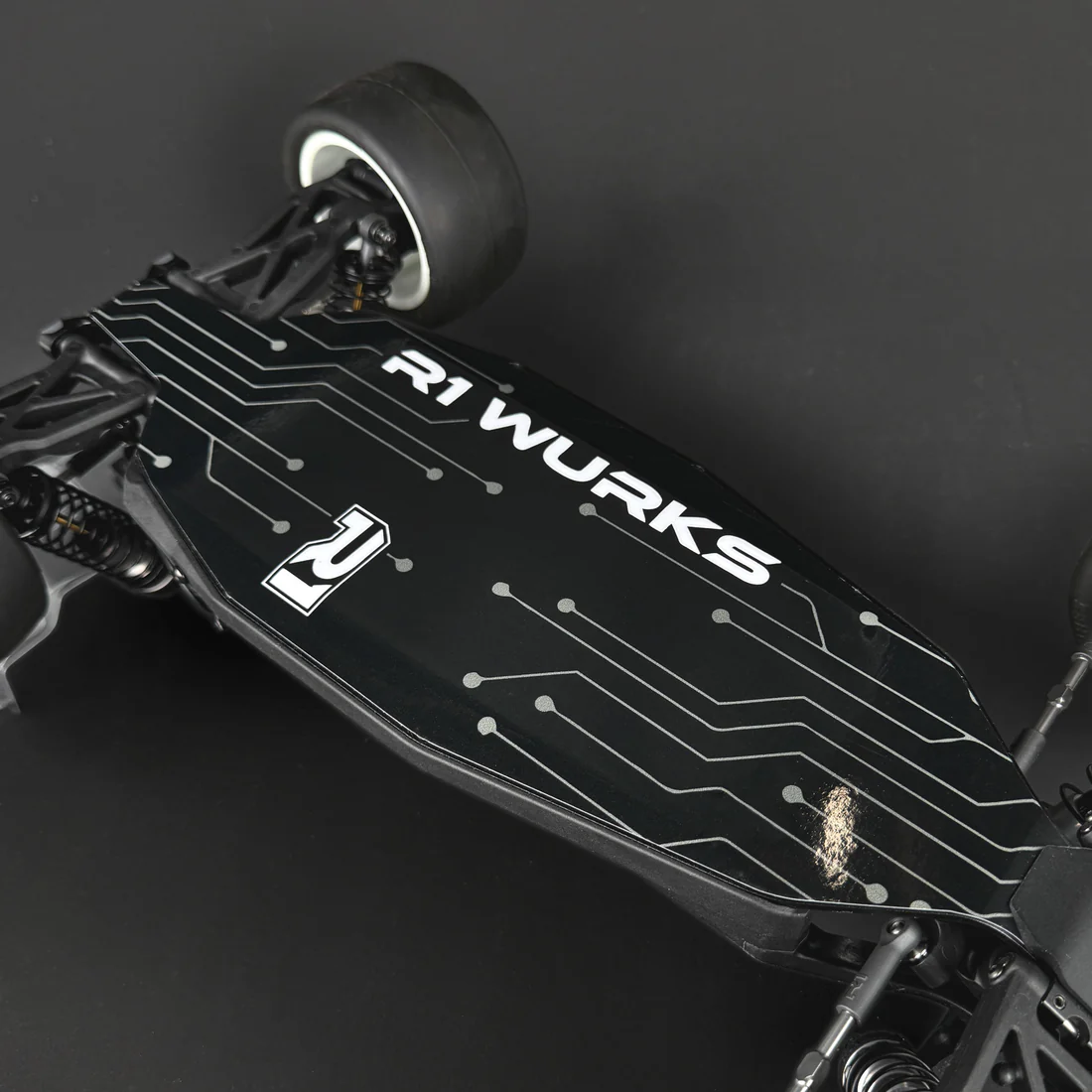 R1 Wurks – Chassis protector - Type B/Game Grid (R1B) - Image 2