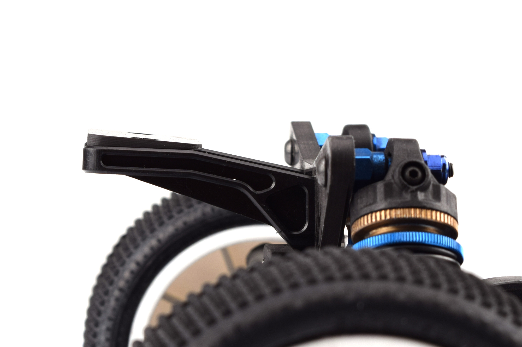 Lowered -5mm POM LCG wing mount with carbon shim (Associated B6.1, B6.2 or B6.3)