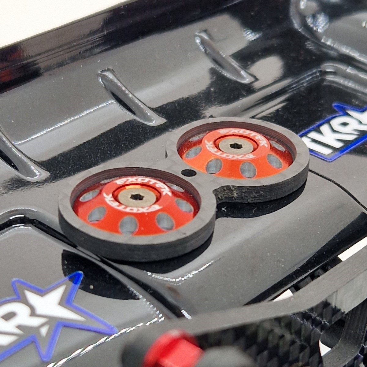 X-Partz - Wing Bonez - carbon fibre one piece wing button (LC Racing LC10B5)